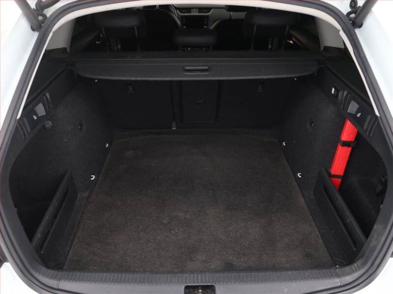 Škoda Octavia - hlavní fotka