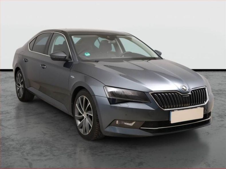 Škoda Superb - hlavní foto