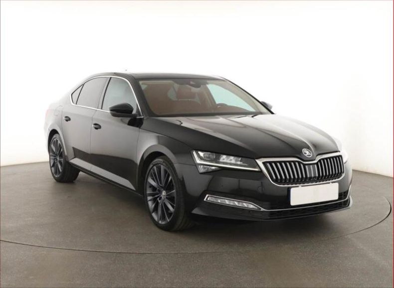 Škoda Superb - hlavní foto
