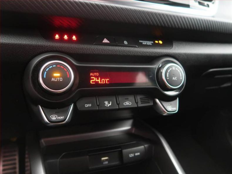 Kia Rio - hlavní fotka