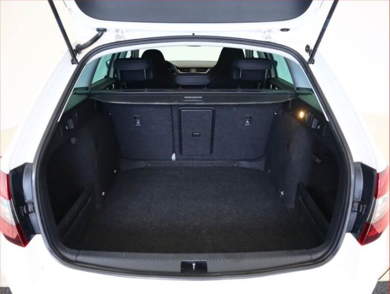 Škoda Octavia - hlavní fotka