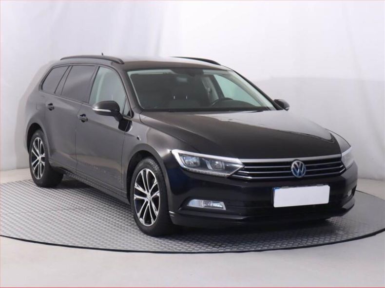 Volkswagen Passat - hlavní fotka inzerátu