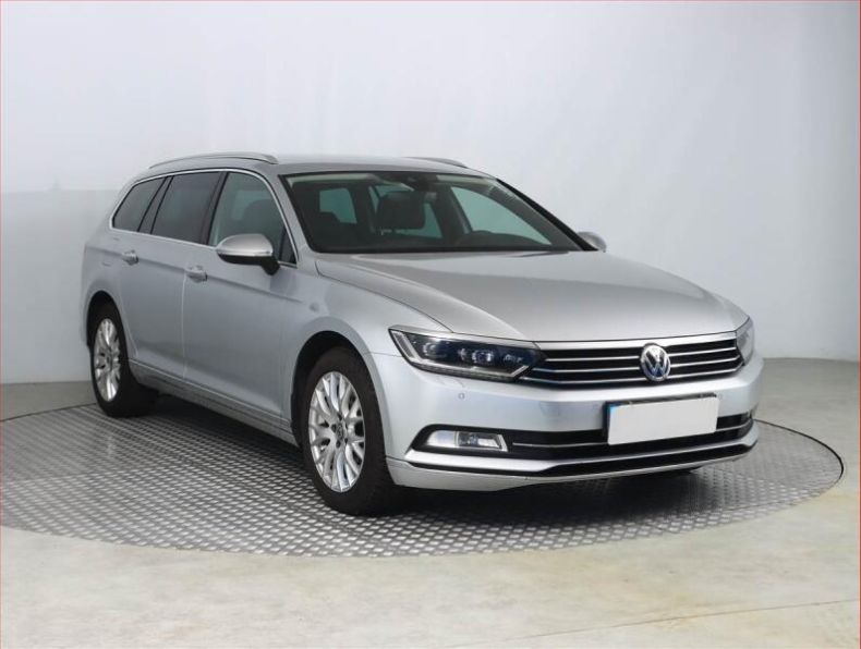 Volkswagen Passat - hlavní foto