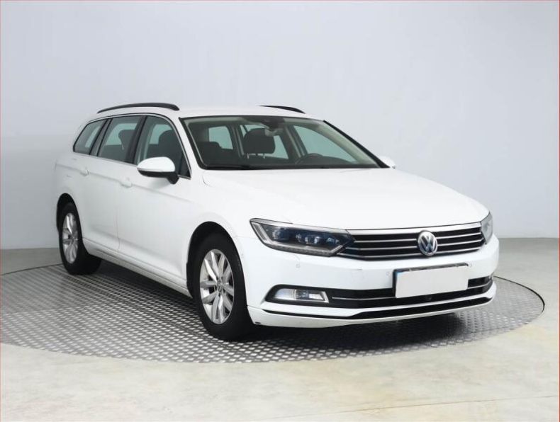 Volkswagen Passat - hlavní foto