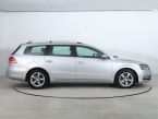 Volkswagen Passat - fotka číslo 5