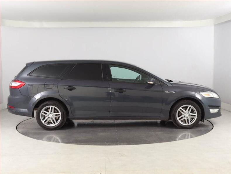 Ford Mondeo - hlavní fotka