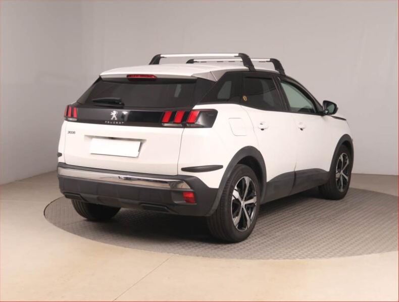 Peugeot 3008 - hlavní fotka