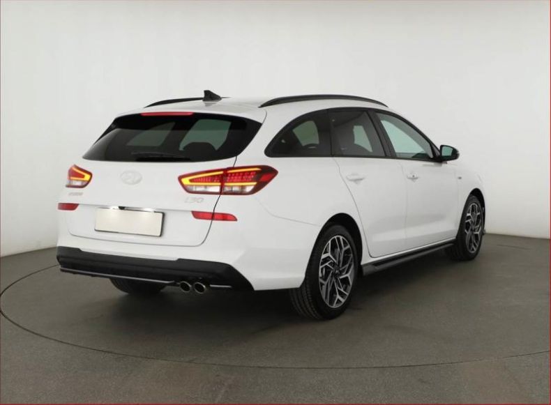 Hyundai i30 - hlavní fotka