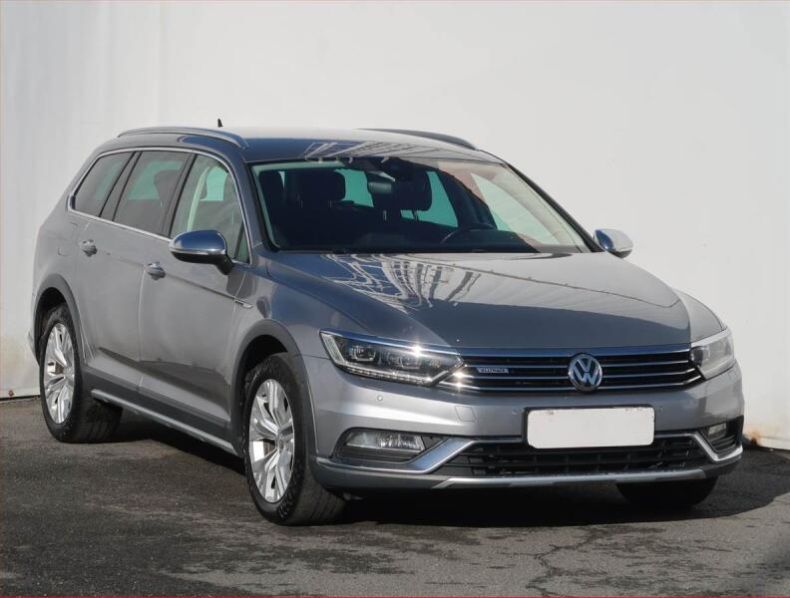Volkswagen Passat - hlavní fotka inzerátu