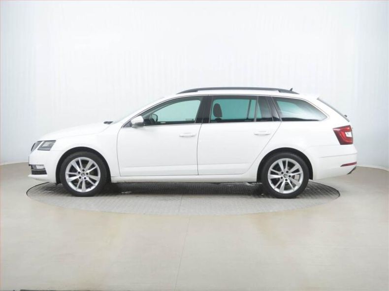 Škoda Octavia - hlavní fotka