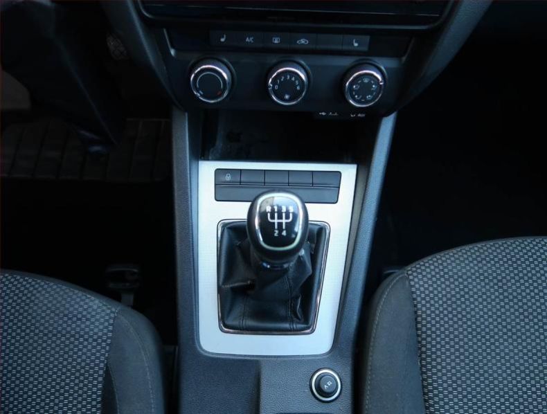 Škoda Octavia - hlavní fotka