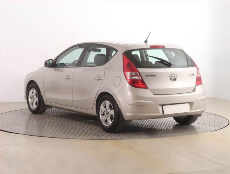 Hyundai i30 - hlavní fotka