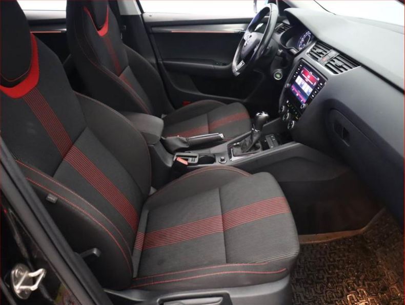 Škoda Octavia - hlavní fotka