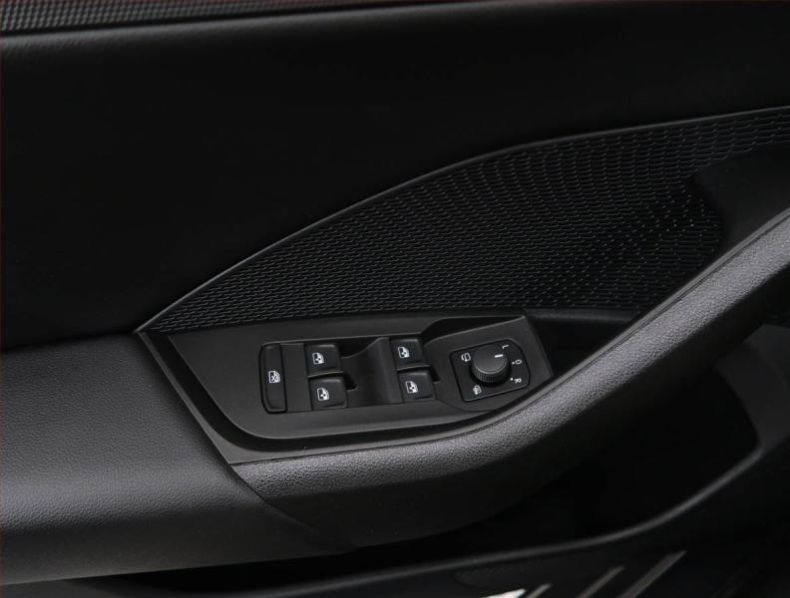 Škoda Octavia - hlavní fotka