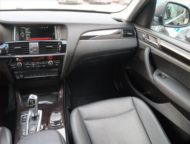 BMW X3 - hlavní fotka