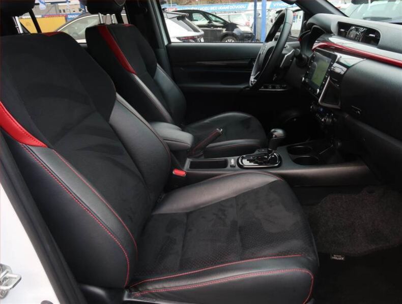 Toyota Hilux - hlavní fotka