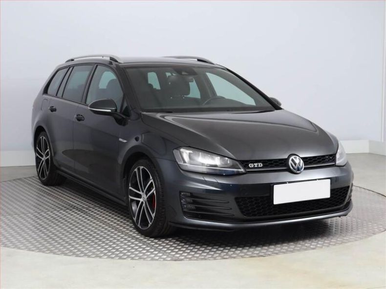 Volkswagen Golf - hlavní foto