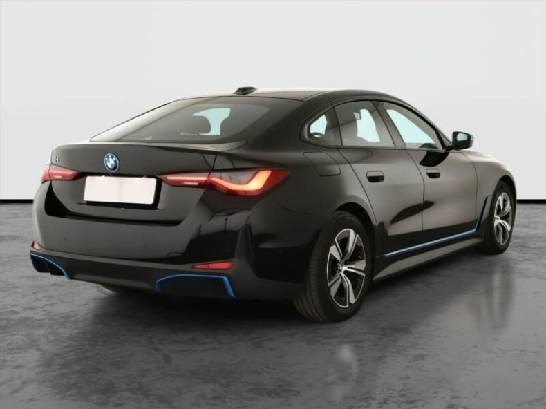 BMW i4 - hlavní fotka
