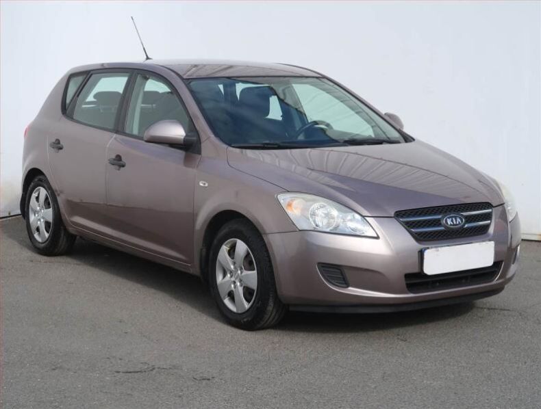 Kia Cee'd - hlavní foto