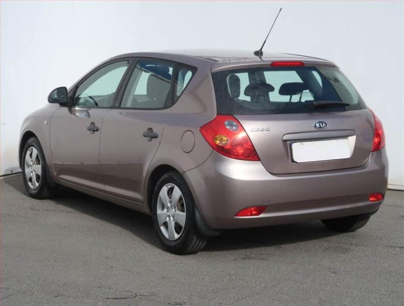 Kia Cee'd - hlavní fotka