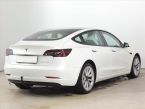 Tesla Model 3 - fotka číslo 4