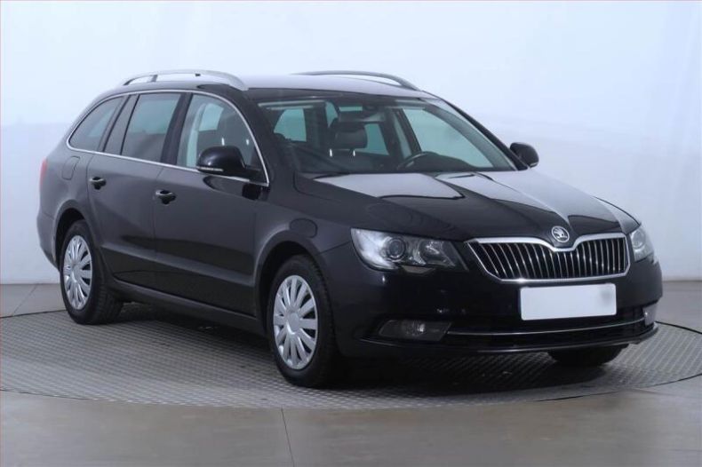 Škoda Superb - hlavní foto