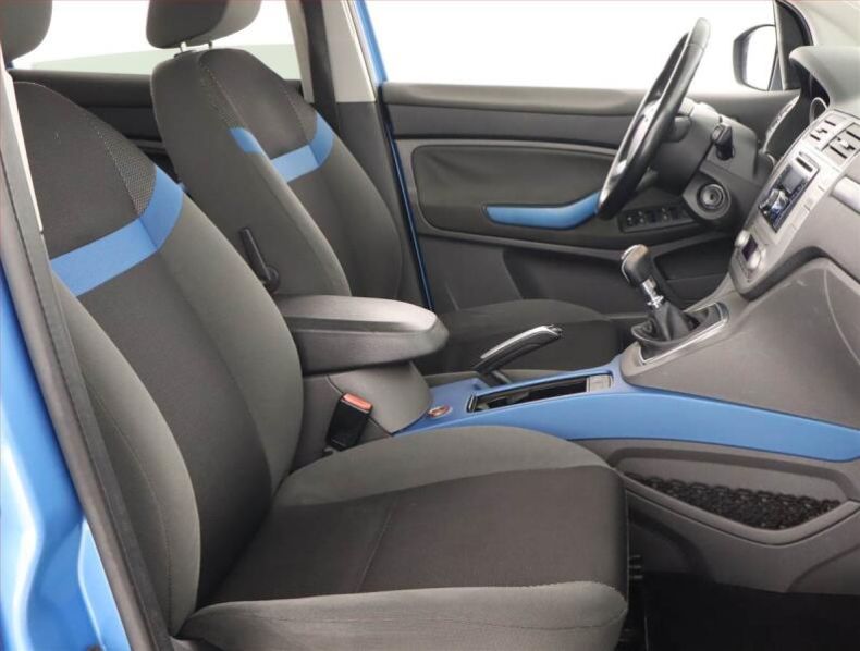 Ford Kuga - hlavní fotka