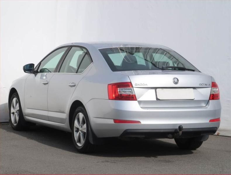 Škoda Octavia - hlavní fotka