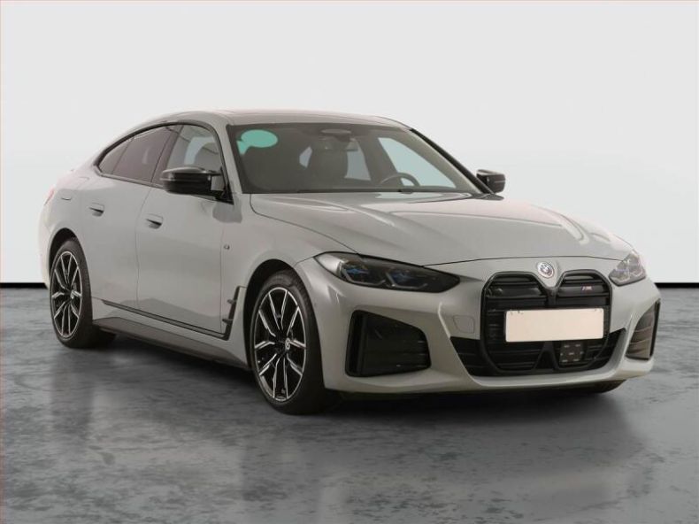 BMW i4 - hlavní foto