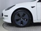Tesla Model 3 - fotka číslo 11