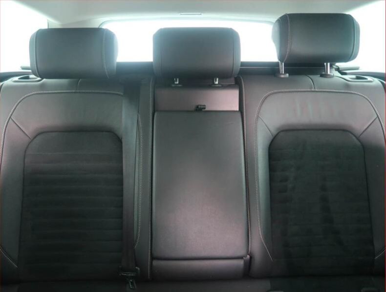Volkswagen Passat - hlavní fotka