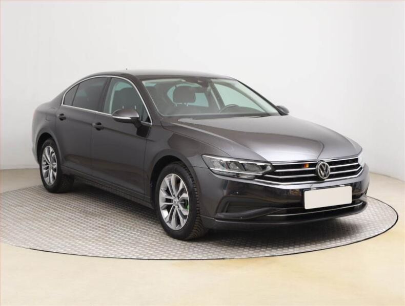 Volkswagen Passat - hlavní fotka inzerátu