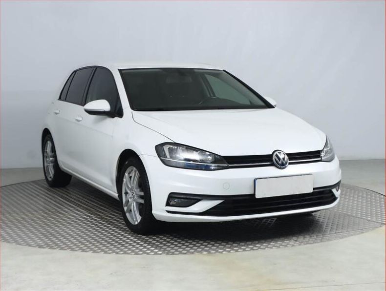 Volkswagen Golf - hlavní foto