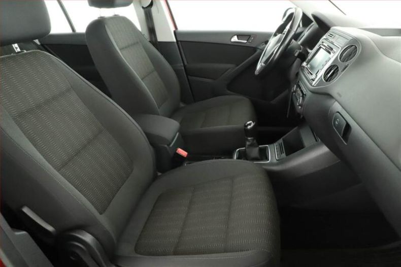 Volkswagen Tiguan - hlavní fotka