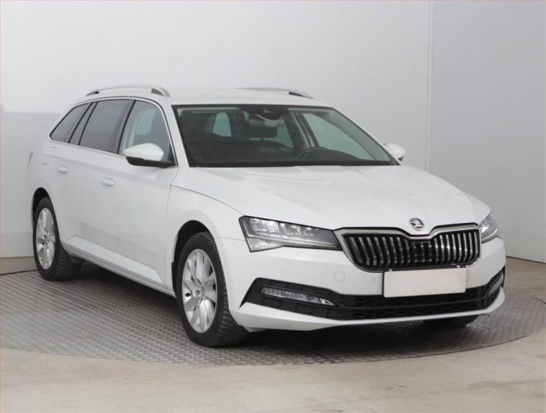 Škoda Superb - hlavní foto