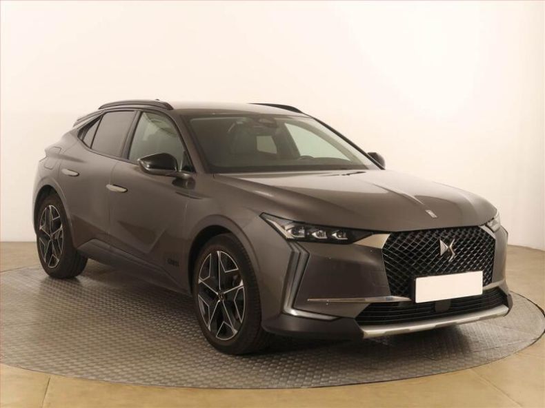 DS Automobiles DS4 - hlavní foto