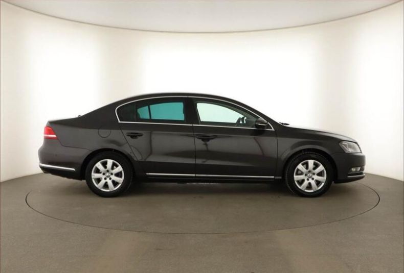 Volkswagen Passat - hlavní fotka