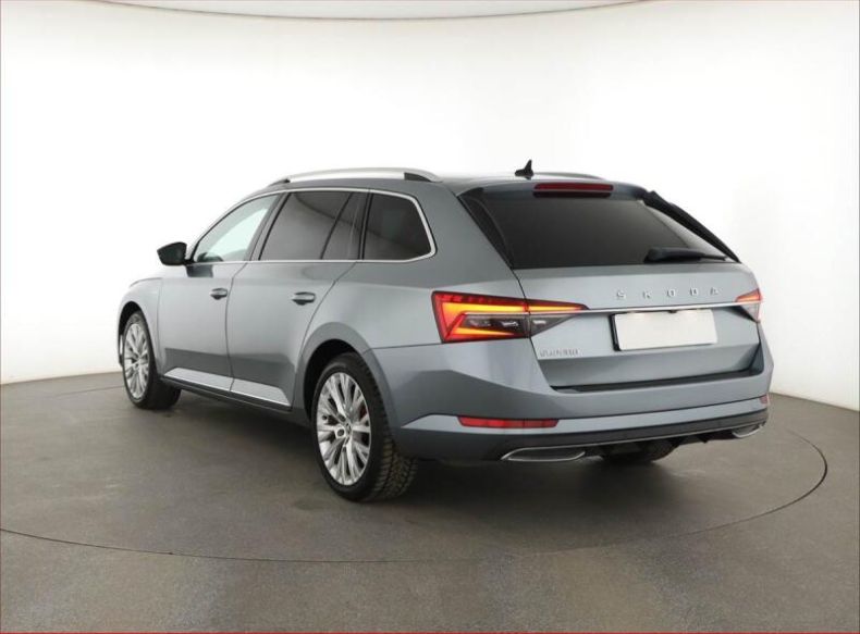 Škoda Superb - hlavní fotka