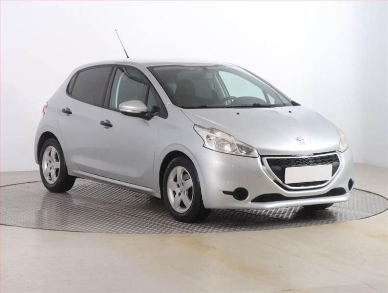 Peugeot 208 - hlavní foto