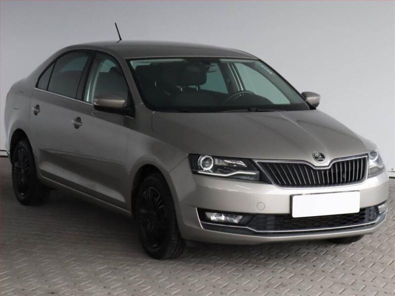 Škoda Rapid - hlavní foto