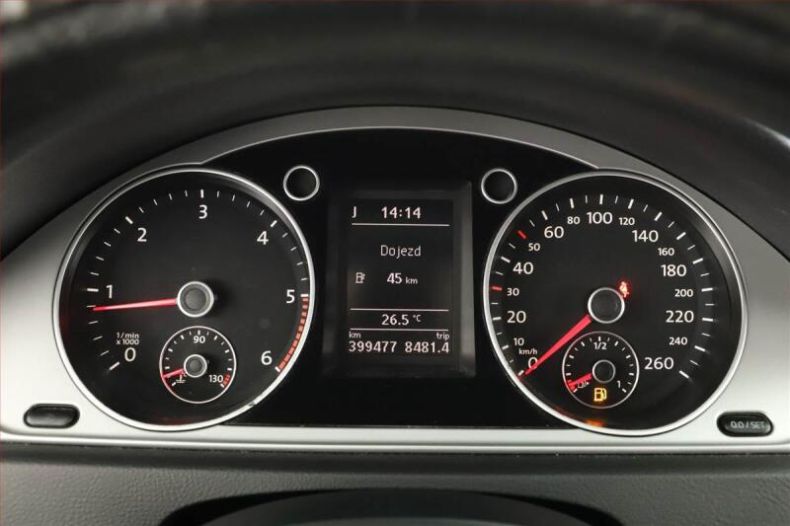 Volkswagen Passat - hlavní fotka