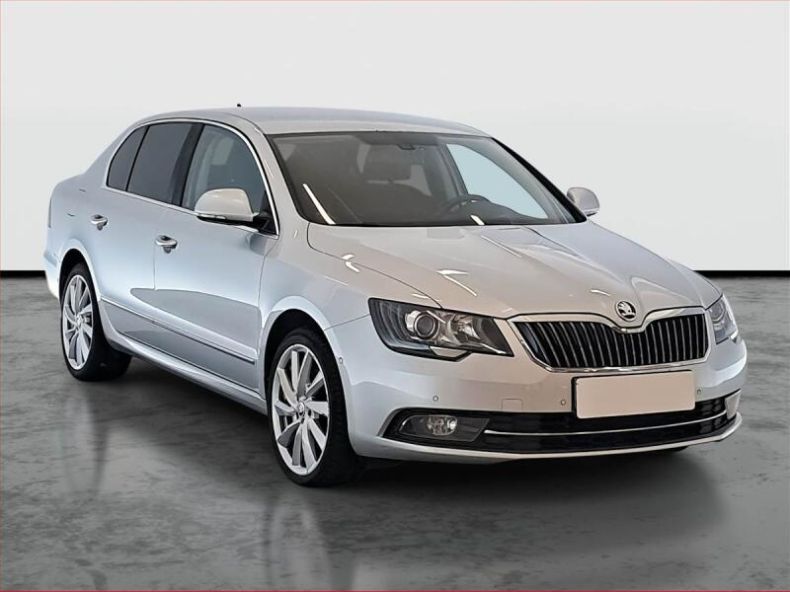 Škoda Superb - hlavní foto