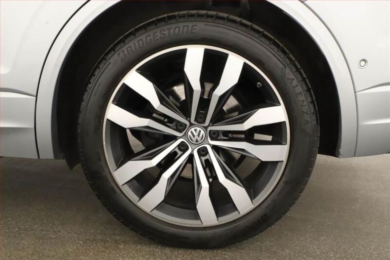 Volkswagen Touareg - hlavní fotka