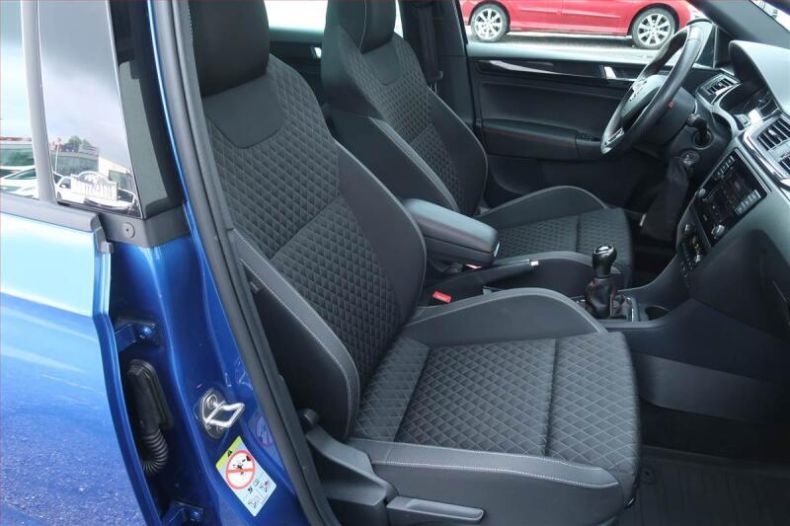 Škoda Rapid - hlavní fotka