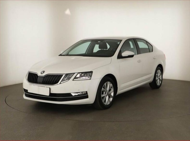 Škoda Octavia - hlavní fotka