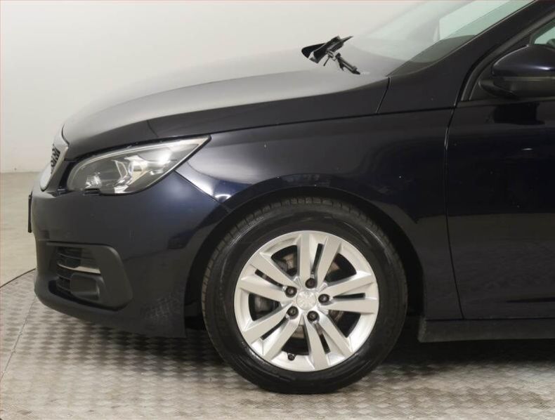 Peugeot 308 - hlavní fotka