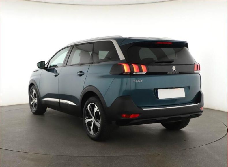 Peugeot 5008 - hlavní fotka