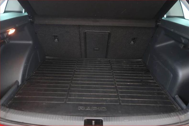 Škoda Rapid - hlavní fotka