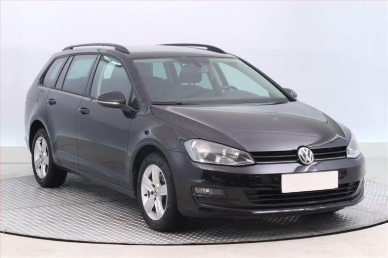 Volkswagen Golf - hlavní foto