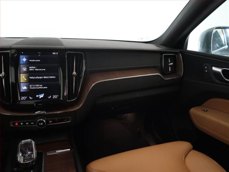 Volvo XC60 - hlavní fotka